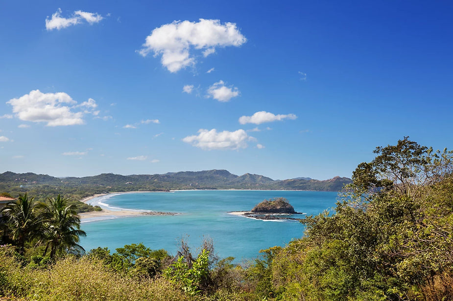 Únete a Agua Nea en un viaje de conexión con la naturaleza. %agua en lata% % %agua nea%