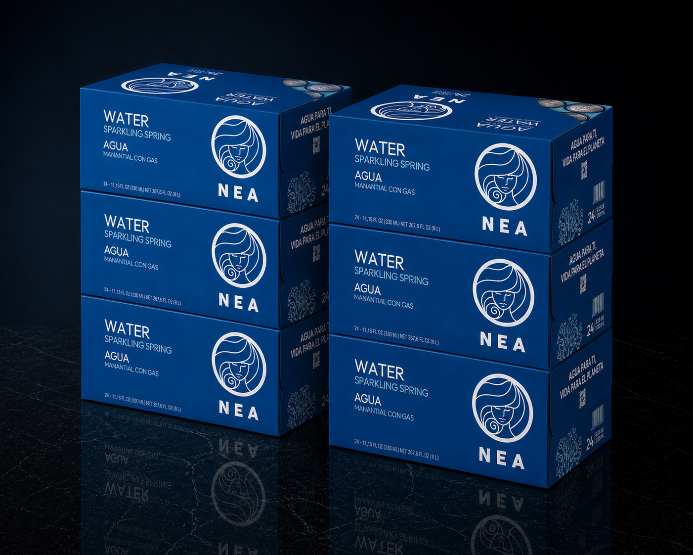 NEA agua con gas 33cl en mesa de restaurante, premium y sostenible, sin plástico